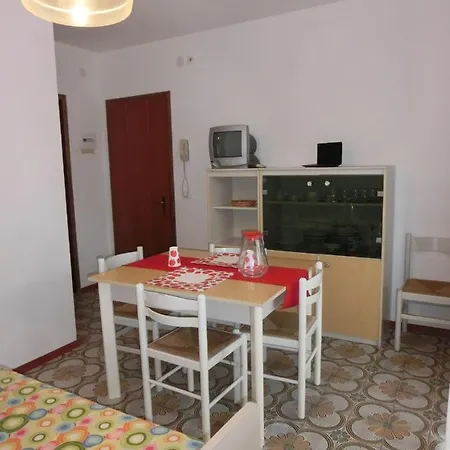 公寓 House With Balcony And Swimming Pool *